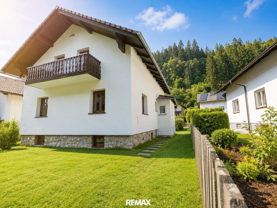 Seltenes Mietangebot: Kernsaniertes Einfamilienhaus mit Garten, Bergblick & 744 m² Grund für € 1.195.- inkl. Betriebskosten und Versicherung
