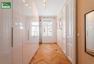Stilvoll kernsanierte Altbauwohnung beim Servitenviertel mit Design-en-Suite-Badezimmer und Hof-Balkon-Option!
