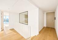 Penthouse Vienna: Duplex Sky Residence with Danube & City View