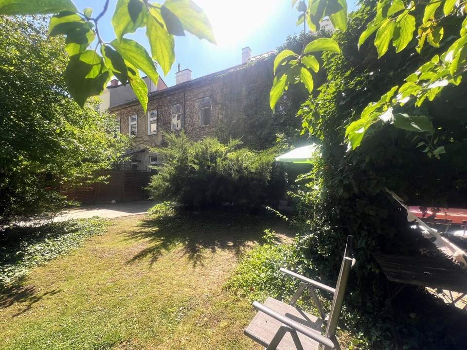 KLEINES & BESTANDSFREIES ZINSHAUS MIT AUSBAUPOTENZIAL