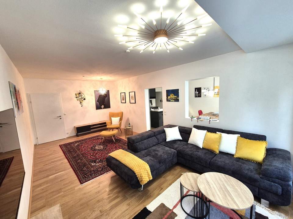 Moderne 4-Zimmer-Wohnung mit Balkon in begehrter Lage (Provisionsfrei)