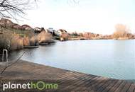 Den Sonnenuntergang betrachten und die Füße im See kühlen