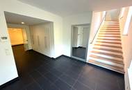 Exklusive Villa mit Möglichkeit für Praxis oder Office in absoluter Ruhelage am Waldrand mit Pool! Nähe Wien