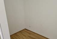 UNBEFRISTET! großzügige und sonnige 3-Zimmer-Wohnung mit großem Balkon und Küche!