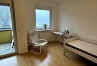 attraktive Eigentumswohnung im 2. Stock mit Lift, Loggia mit wunderschönem Fernblick und Tiefgaragenplatz