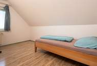 Kapitalanlage mit Potential – 2 Häuser auf Eckgrundstück mit rund 938 m² Grundstücksfläche!