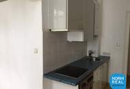 Unbefristet: Elegante 4 Zimmer Altbauwohnung