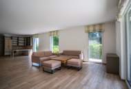 NEUES - TOLLES - GROSSES Familienhaus in ruhiger exquisiter Lage.