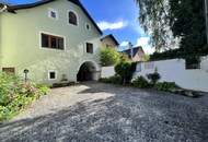 Herrschaftliches Haus mit Nebengebäude und schönem Garten
