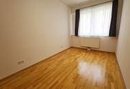 UNBEFRISTETET, INNSTRASSE, gepflegte 89 m2 Altbau, Wohnküche, 2 Zimmer, Wannenbad, Parketten, Hofruhelage