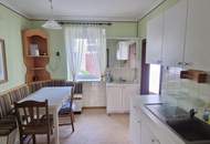 Kleines, sanierungsbedürftiges Miethaus in ruhiger Lage mit vielseitig nutzbarem Nebengebäude