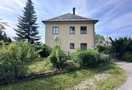 Vielseitiges Haus mit zwei Einheiten, guter Anbindung und eigenem Pool
