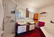 GROßZÜGIGE 5-ZIMMER TERRASSENWOHNUNG MIT 160 m² NUTZFLÄCHE, TIEFGARAGENPLATZ UND FERNBLICK