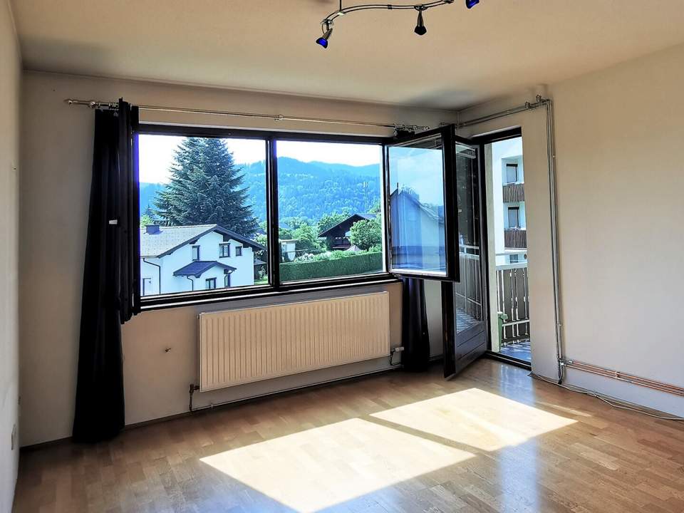 Sofort verfügbare 4 Zimmer ETW im 1. Stock - Loggia und Garage