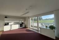 Moderne Drei-Zimmer-Wohnung mit Parkplatz und Tiefgaragenstellplatz | HOF