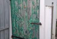 Sanierungsbedürftiges Einfamilienhaus mit diversen Nebenräumen!