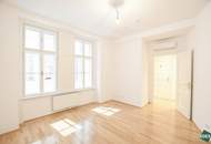 Modernes Altbau-Büro mit Parkblick