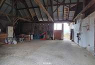 Vierkanter mit großem Innenhof und vielseitigen Nutzungsmöglichkeiten in Buttendorf