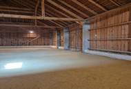 Wunderschöner Dreikanthof in Ruhelage mit Reithalle