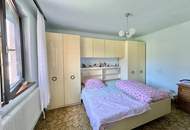 Sonniges großes Grundstück mit sanierungsbedürftigem Haus