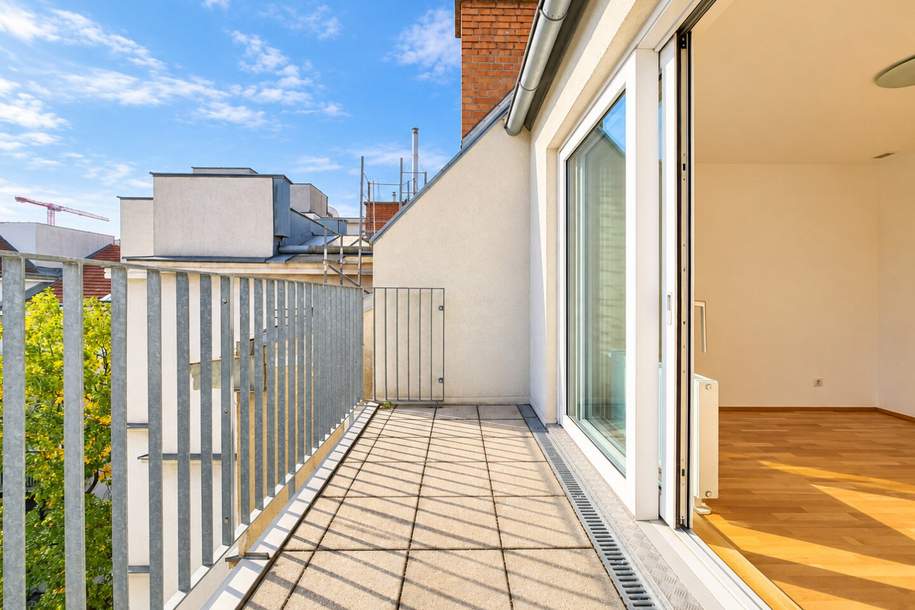 Über den Dächern Wiedens | Helle 2-Zimmer-Dachgeschosswohnung mit Terrasse & Klima | Jetzt Besichtigung sichern!, Wohnung-kauf, 450.000,€, 1040 Wien 4., Wieden