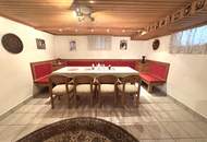 Gepflegtes großes Einfamilienhaus mit überdachtem Pool!