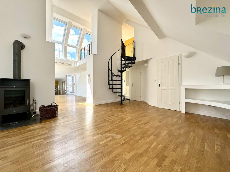 Besonders geschmackvolle, exquisite Wohnung mit 4 Terrassen und Gartenmitbenutzung