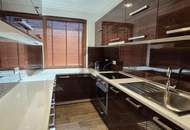 Preisreduktion! MODERNES WOHNEN MIT 12,5 KW PHOTOVOLTAIK, CARPORT &amp; PFLEGELEICHTEM GARTEN