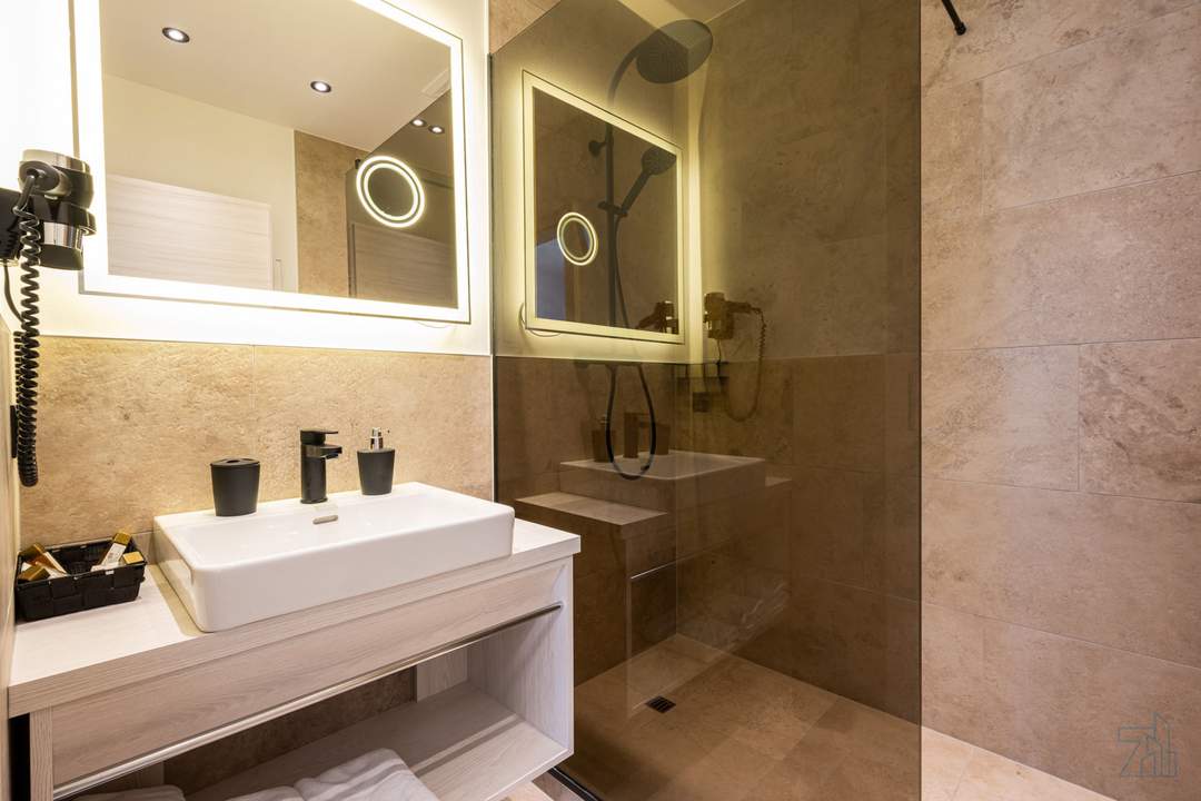 Investment-Apartment mit Balkon und Pool in Velden