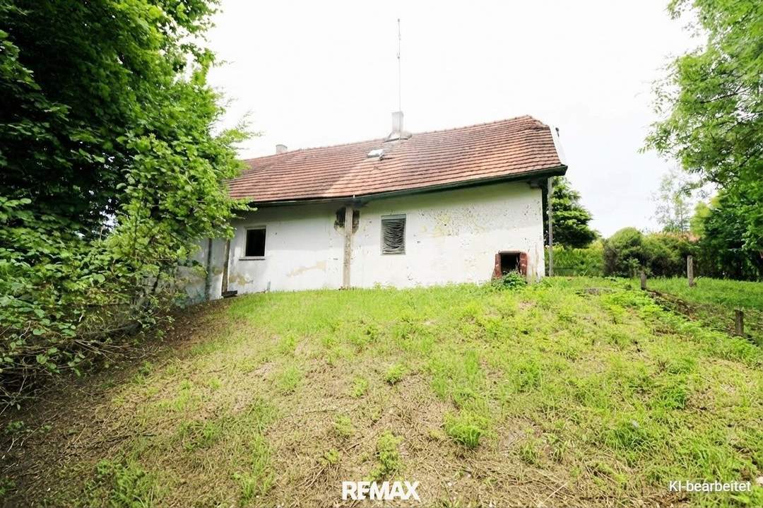 Altbestand mit ca. 2.207 m² Grundstücksfläche und hervorragendem Entwicklungspotenzial in Edt bei Lambach