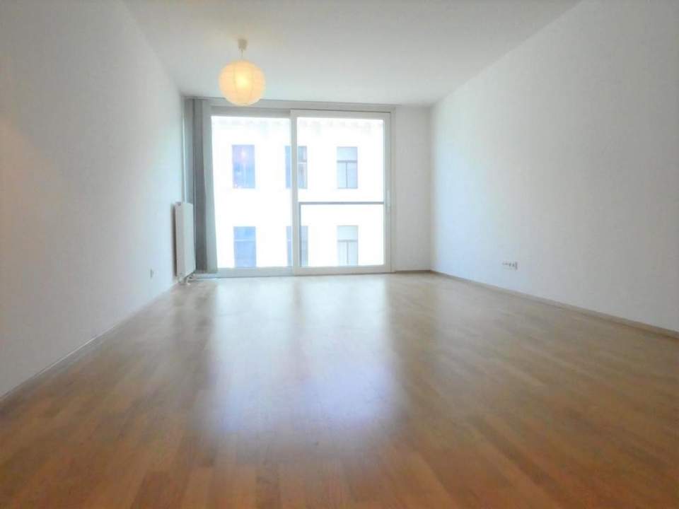 Zieglergasse: 4-Zimmer Wohnung mit kl. Terrasse