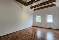 Vielseitiges Einfamilienhaus mit Pool, Garagen und großem Potenzial in Leibnitz