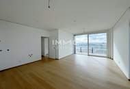 Unique panoramic views + rooftop pool + attractive amenities!