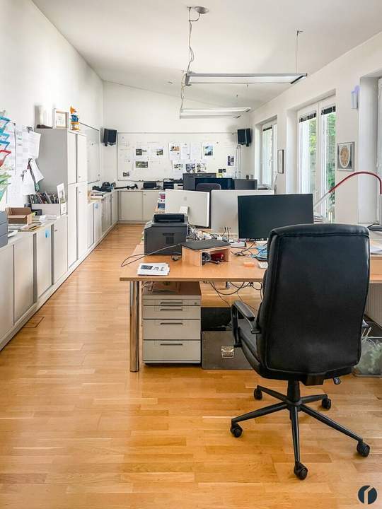 Helle, zentral gelegene Bürofläche im Innenhof – Erdgeschoss