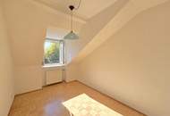 Tolle Eigentumswohnung im Dachgeschoß in sehr guter Lage mit einem eigenen Parkplatz