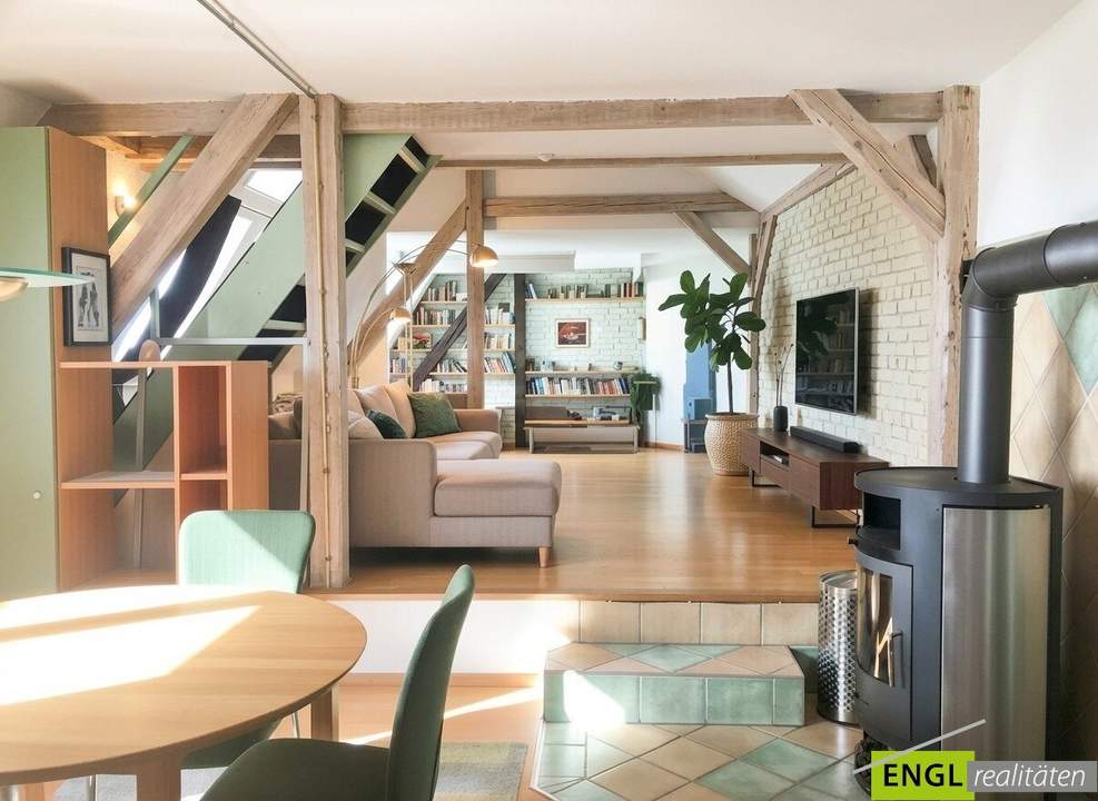 Gemütliches 3 Zimmerwohnung im Dachgeschoss perfekt für Künstler, Single, Paare und kleine Familie