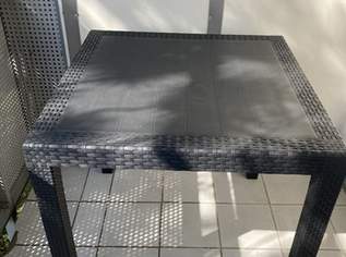 Gartentisch, 40 €, Haus, Bau, Garten-Möbel & Sanitär in 1180 Währing Gartentisch, 40 €, Haus, Bau, Garten-Möbel & Sanitär in 1180 Währing