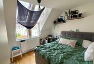 Super-schicke, hochwertige DG-Wohnung mit Balkon und Klimaanlage!