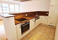 INNSTASSE, gepflegte 87 Neubau-Maisonette, 2 Zimmer, Komplettküche, Wannenbad, Parketten, 4. Liftstock