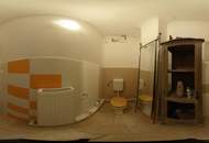 Einfamilienhaus mit ebenerdigem Garten und Nebengebäude - beleben Sie es zu neuem Leben!
