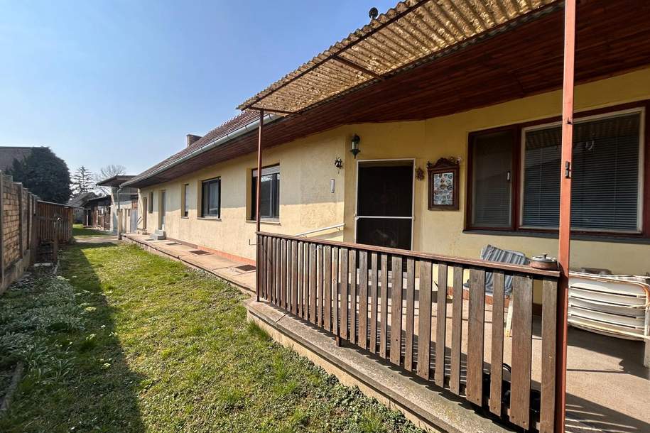 Charmantes Miethaus mit großem Grundstück & Nebengebäuden, Haus-miete, 850,00,€, 2212 Mistelbach