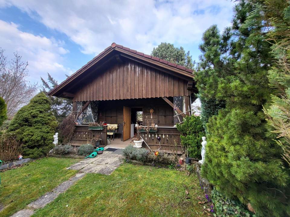 Rückzugsort in Leonding – Weitläufiges Dauerkleingarten‑Grundstück