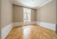 Prachtvoller, neu sanierter 202m² Stilaltbau mit 3 Balkonen