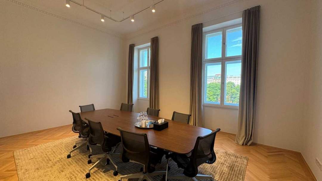 Neu saniertes Altbaubüro in prominenter Lage!