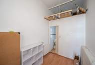 **Hannovermarkt** Charming 3-Room Period Apartment – Airbnb Suitable with Approved Balcony Option