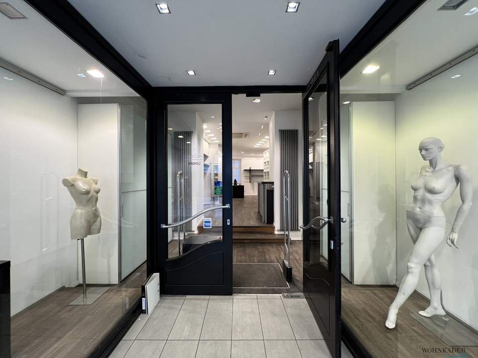 Charmantes Boutique-Geschäftslokal am Fleischmarkt – Große Glasfront &amp; vielseitig nutzbar