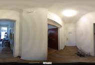 Exklusives Renditeobjekt in Zistersdorf: Vollertragshaus mit Geschäftslokal, 5 Wohneinheiten und gesichertem Ausbaupotenzial