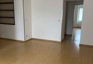 BARRIEREFREI ! Perfekt geeignet für Studenten oder Singles! Gemütliche 2 Zimmer wohnung - sofort verfügbar!