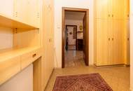 Ruhelage: Gepflegter Bungalow mit Wintergarten und Doppelgarage