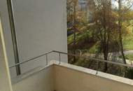 2-Zimmer-Wohnung in Linz/Bindermichl mit Balkon und Lift ab 1. November verfügbar! ACHTUNG die Wohnung wird im Oktober 2026 noch saniert!